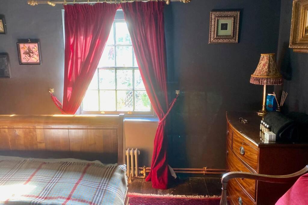 17Th Century Boutique Getaway In The Countryside Appartement Martin Mill Buitenkant foto