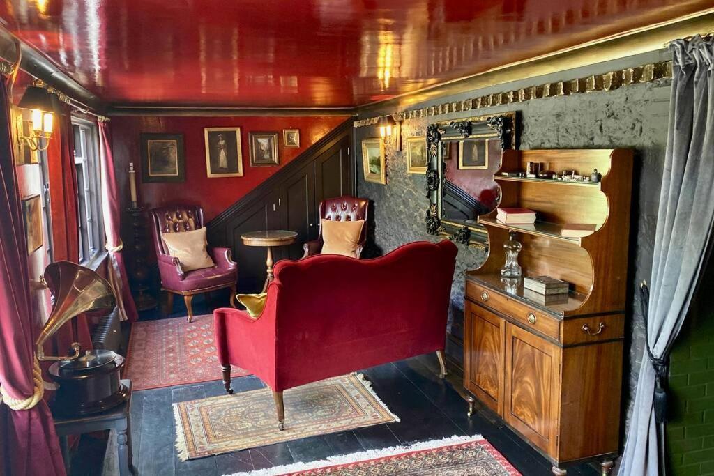 17Th Century Boutique Getaway In The Countryside Appartement Martin Mill Buitenkant foto