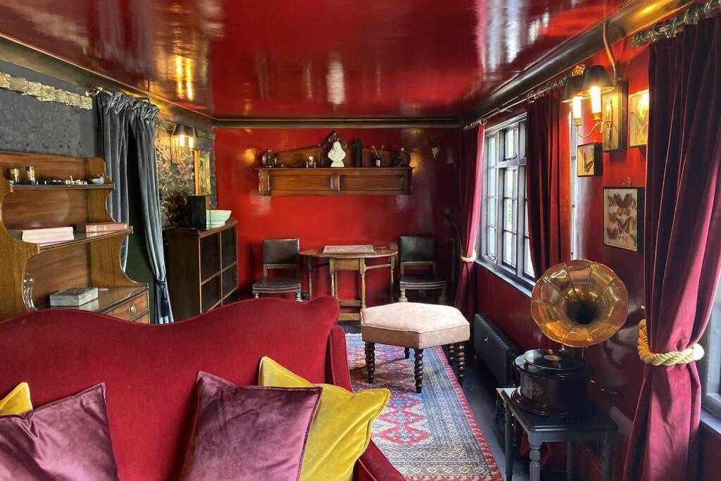 17Th Century Boutique Getaway In The Countryside Appartement Martin Mill Buitenkant foto